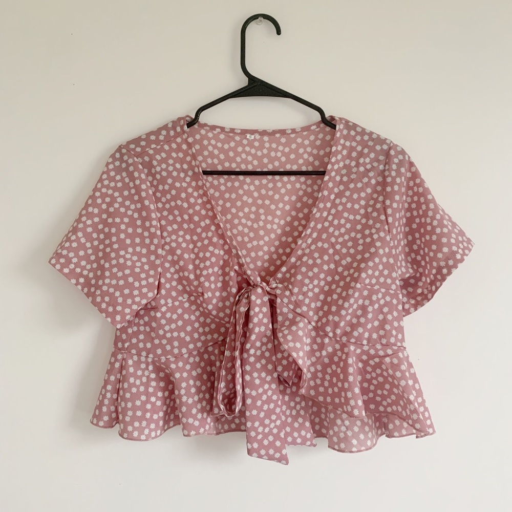 Ditsy floral tie front ruffle hem top